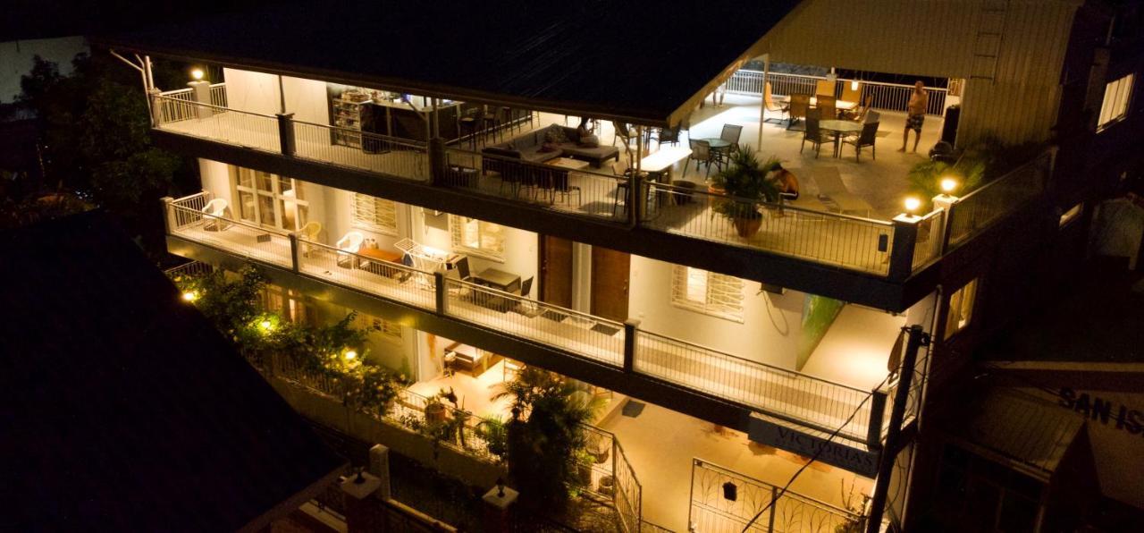 Victoria'S Bed & Breakfast ปูแอร์โตกาเลรา ภายนอก รูปภาพ
